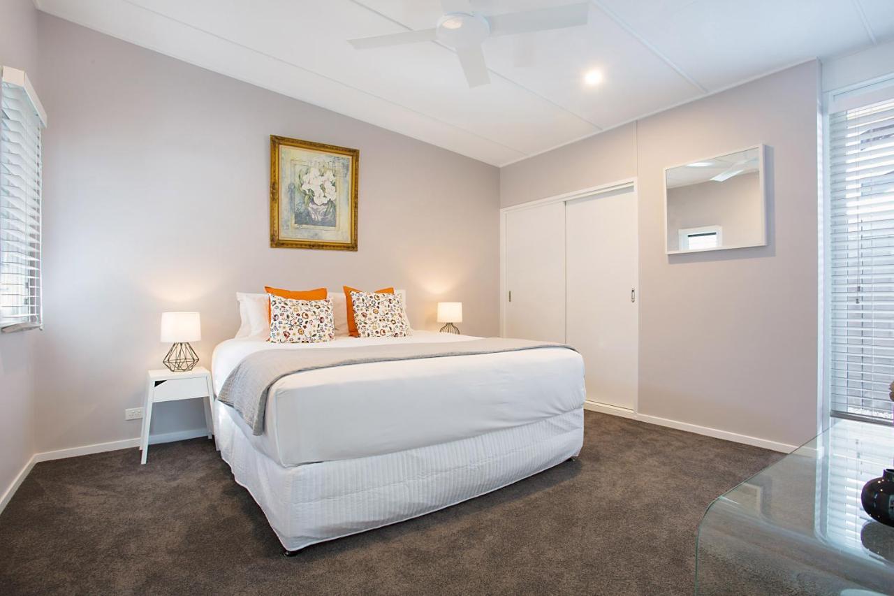 Vila Incredible Value - Perfect For Large Families Gold Coast Exteriér fotografie